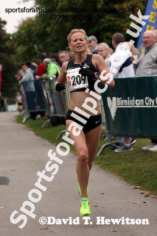 Senior womens 4 stage road relay, English National 6 and 4 Stage Road Relays, Sutton Park, Birmingham. Photo: David T. Hewitson/Sports for All Pics